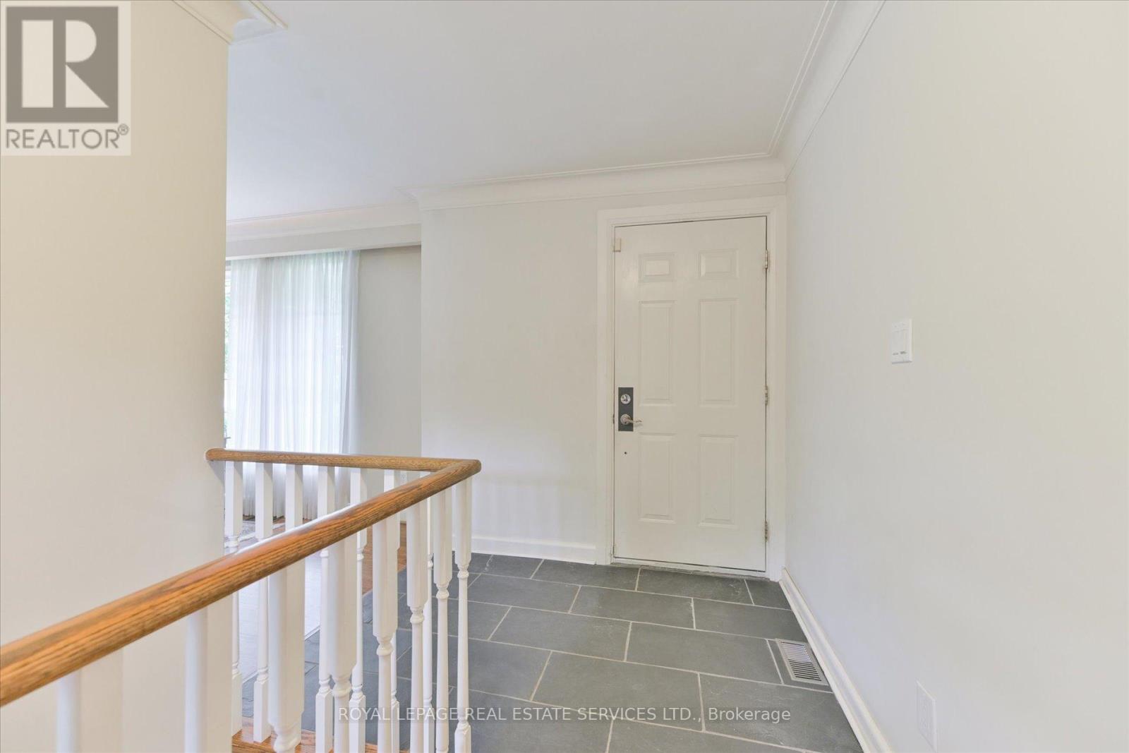 62 Princess Margaret Boulevard, Toronto, Ontario  M9A 2A2 - Photo 6 - W12521752