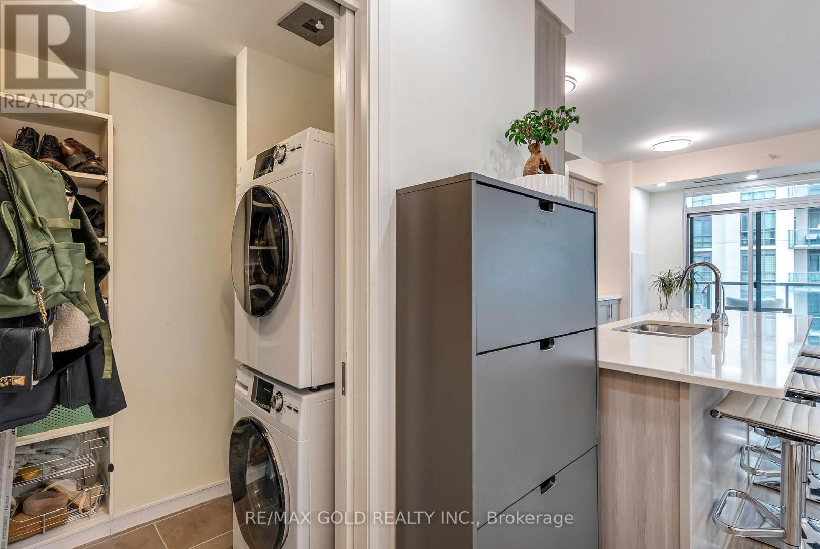 503 - 55 Yorkland Boulevard, Brampton, Ontario  L6P 4K9 - Photo 10 - W12521802