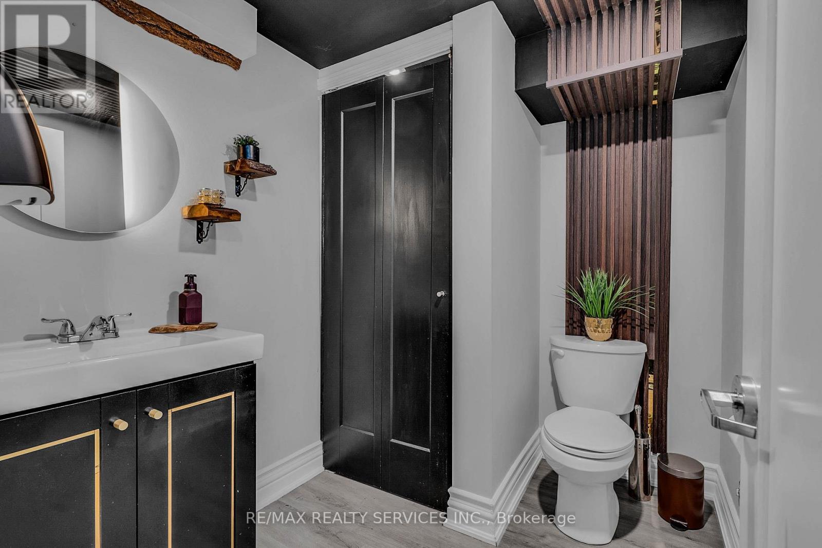 6780 Devand Drive, Mississauga, Ontario L5T 2G5 - Photo 17 - W12521816