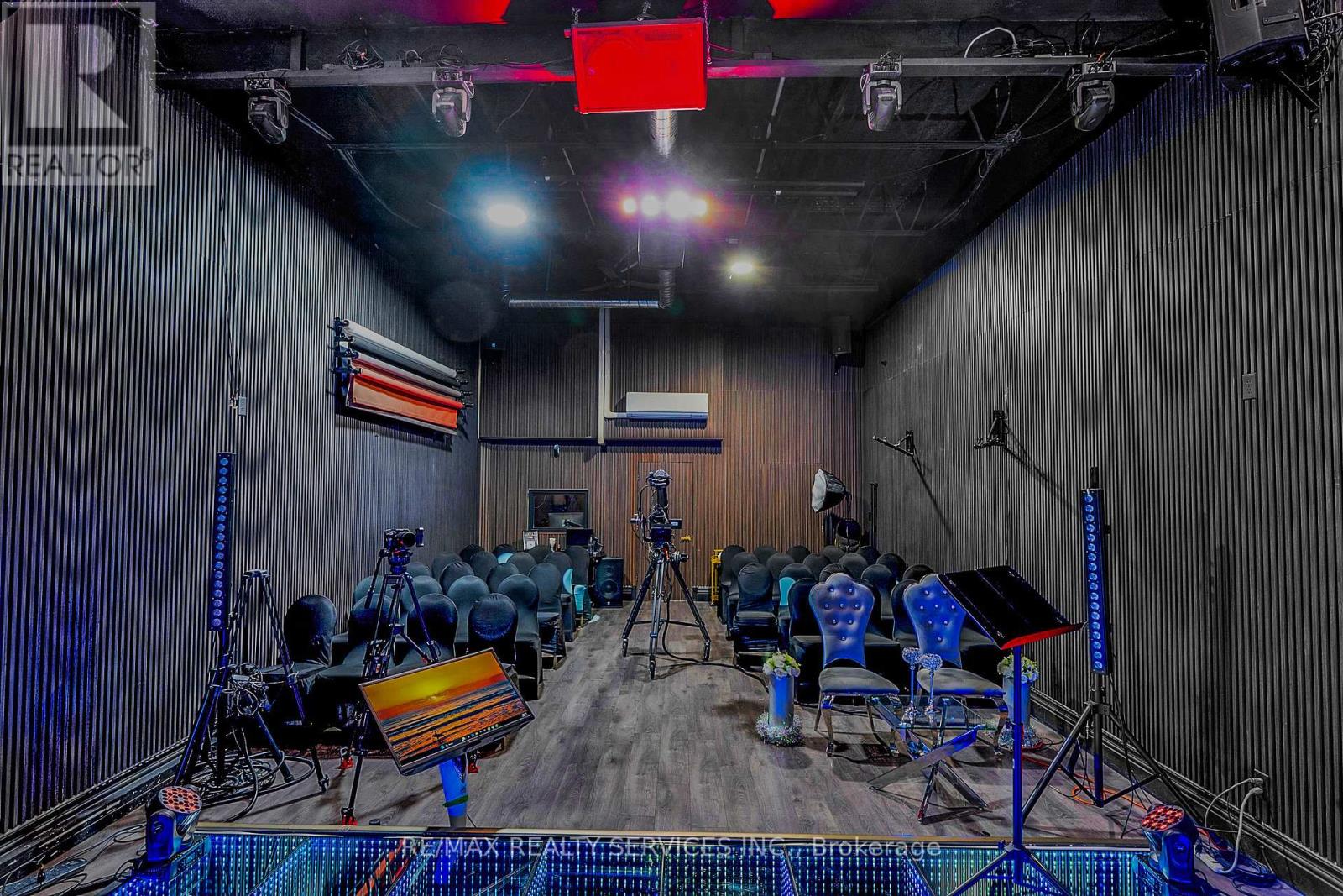 6780 Devand Drive, Mississauga, Ontario L5T 2G5 - Photo 7 - W12521816