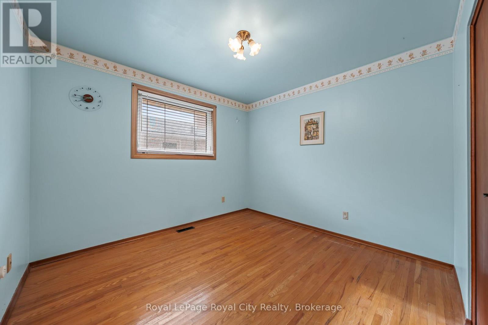 17 Muskoka Drive, Guelph, Ontario N1E 6E1 - Photo 22 - X12521742