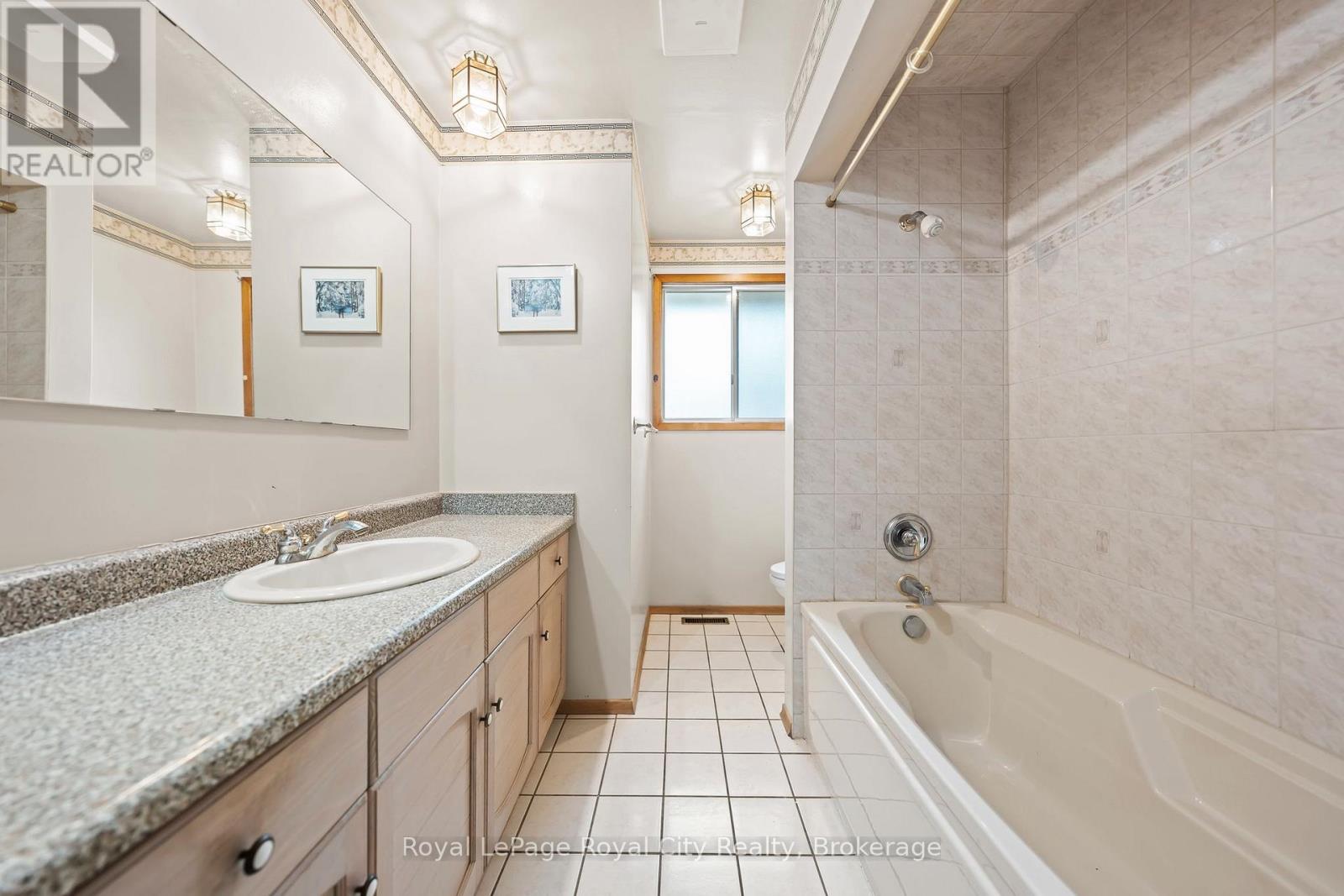 17 Muskoka Drive, Guelph, Ontario N1E 6E1 - Photo 24 - X12521742