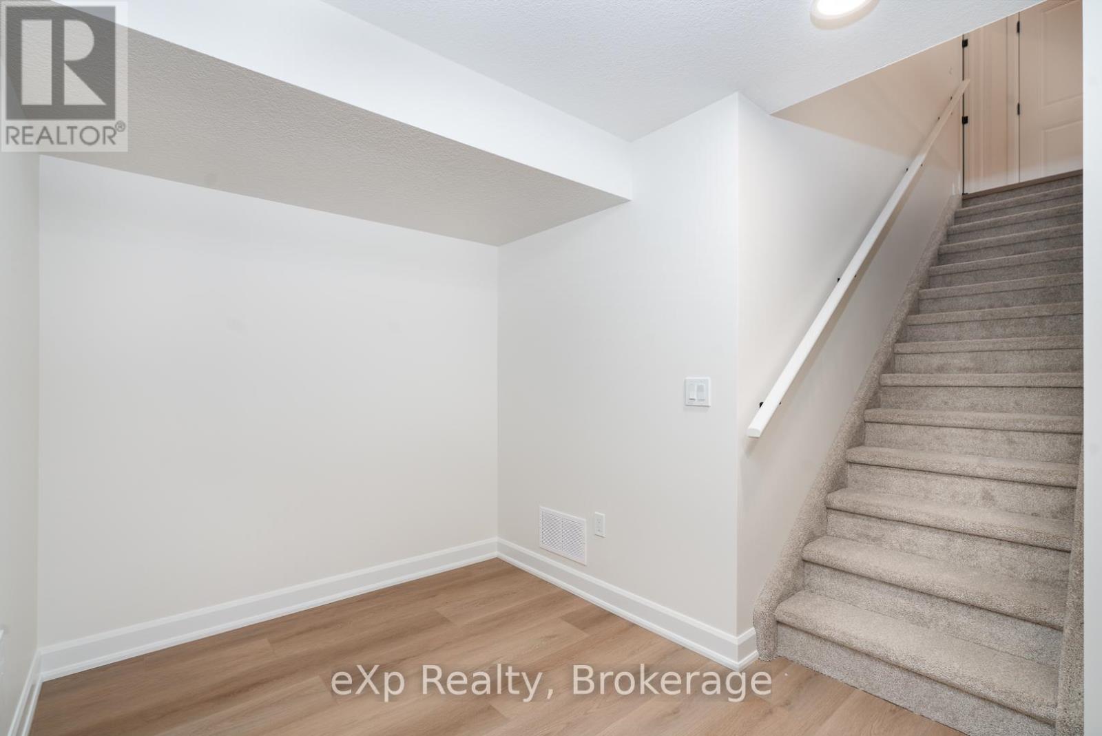 12 Janet Street, South Bruce, Ontario N0G 2S0 - Photo 16 - X12521852