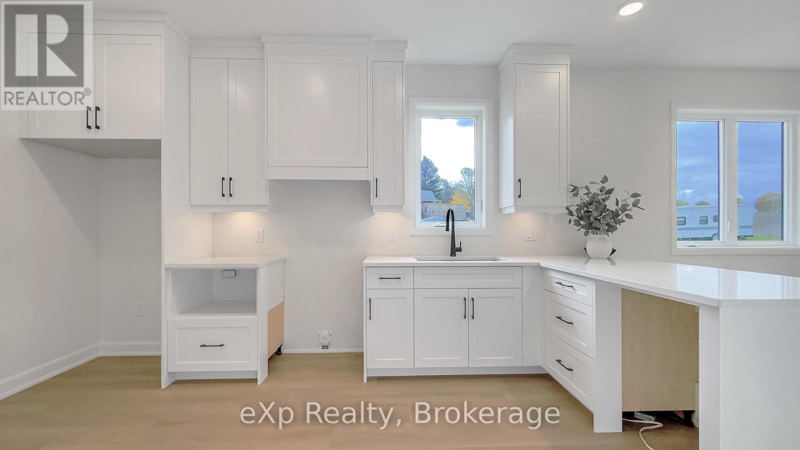 12 Janet Street, South Bruce, Ontario N0G 2S0 - Photo 6 - X12521852