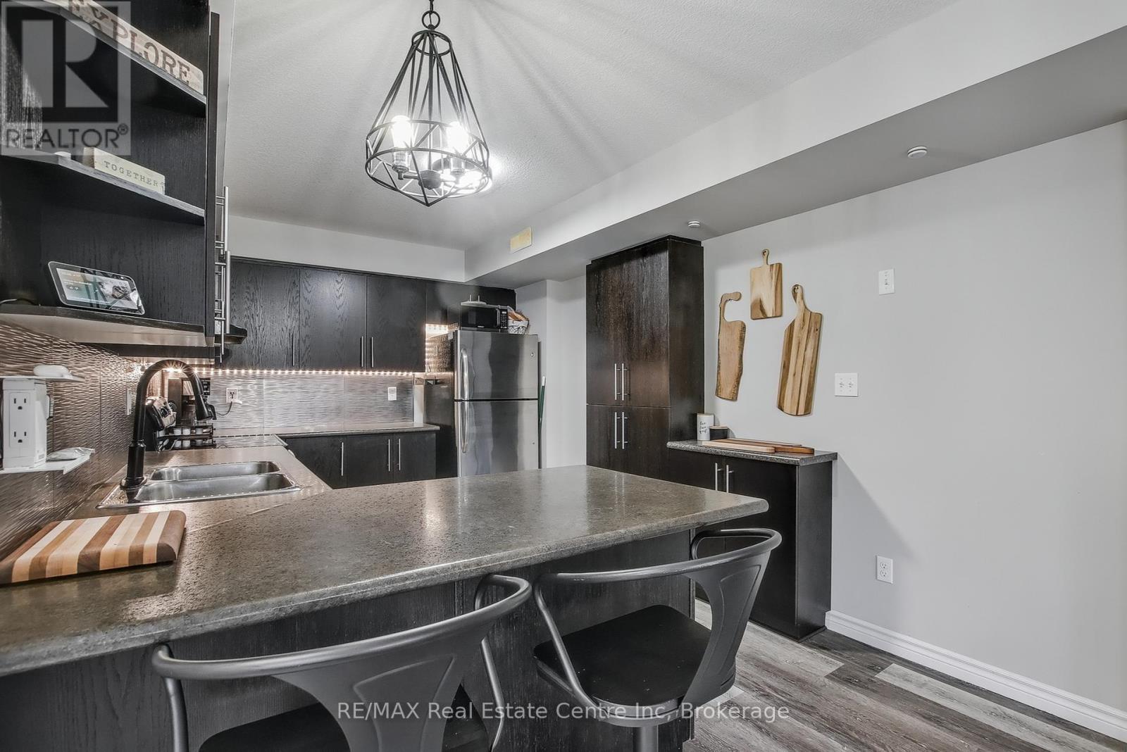 33 - 35 Mountford Drive, Guelph, Ontario N1E 0G6 - Photo 12 - X12521892