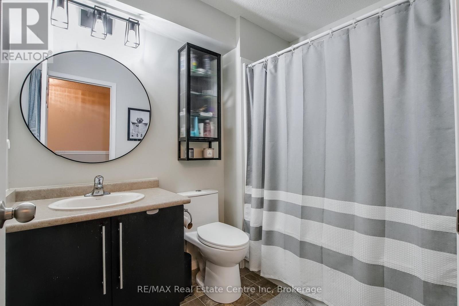 33 - 35 Mountford Drive, Guelph, Ontario N1E 0G6 - Photo 19 - X12521892