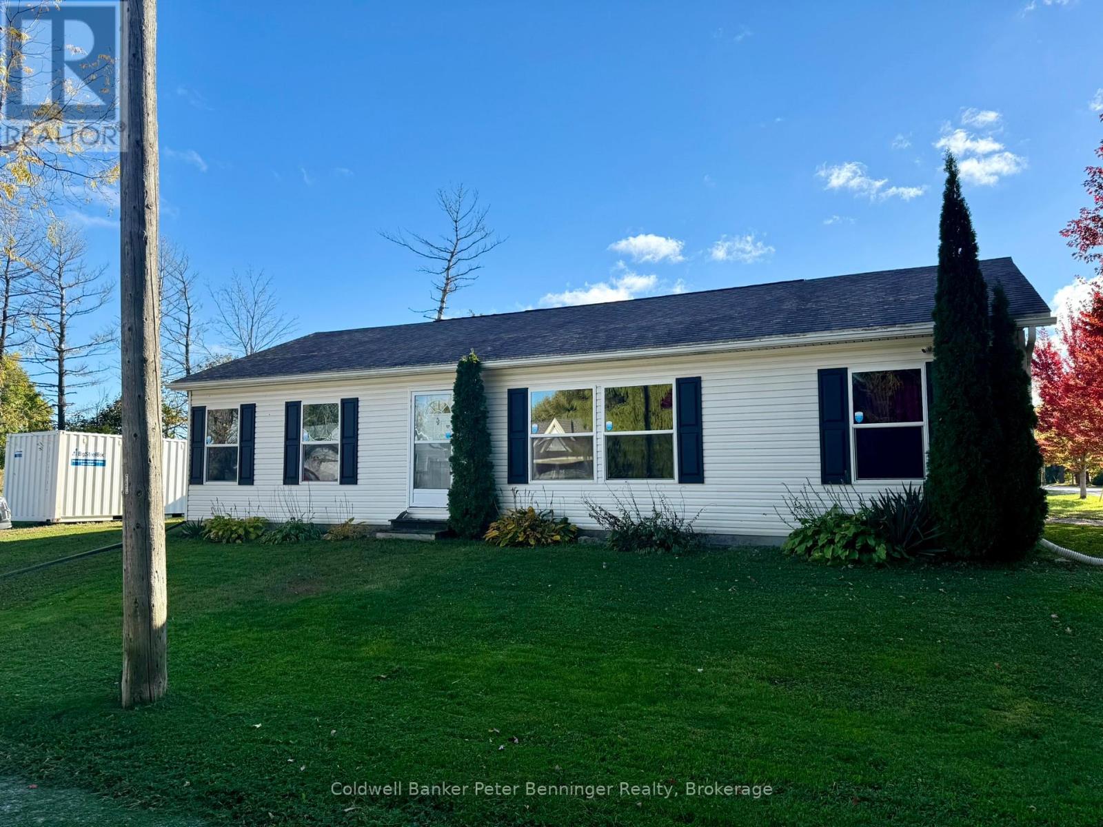 28 Rae Street, Kincardine, Ontario N0G 2T0 - Photo 1 - X12522056