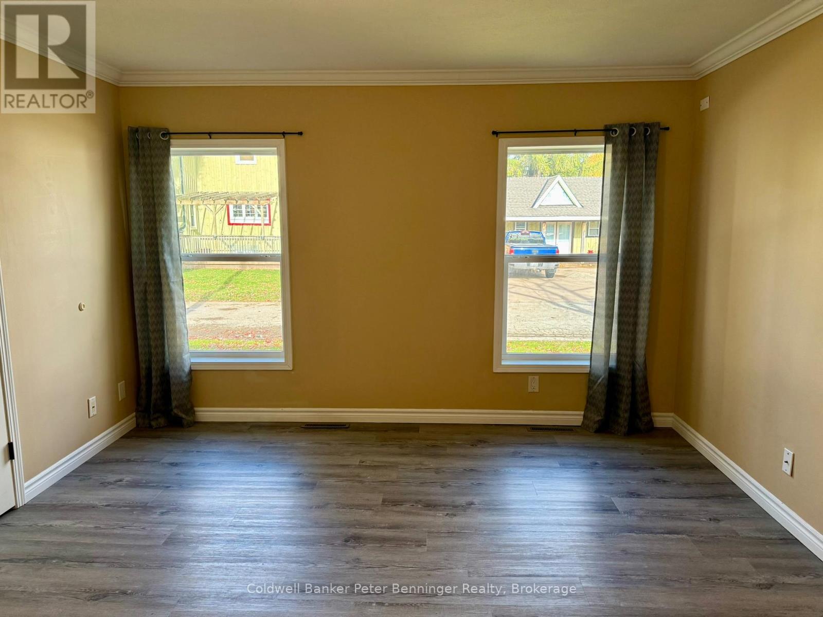 28 Rae Street, Kincardine, Ontario N0G 2T0 - Photo 12 - X12522056