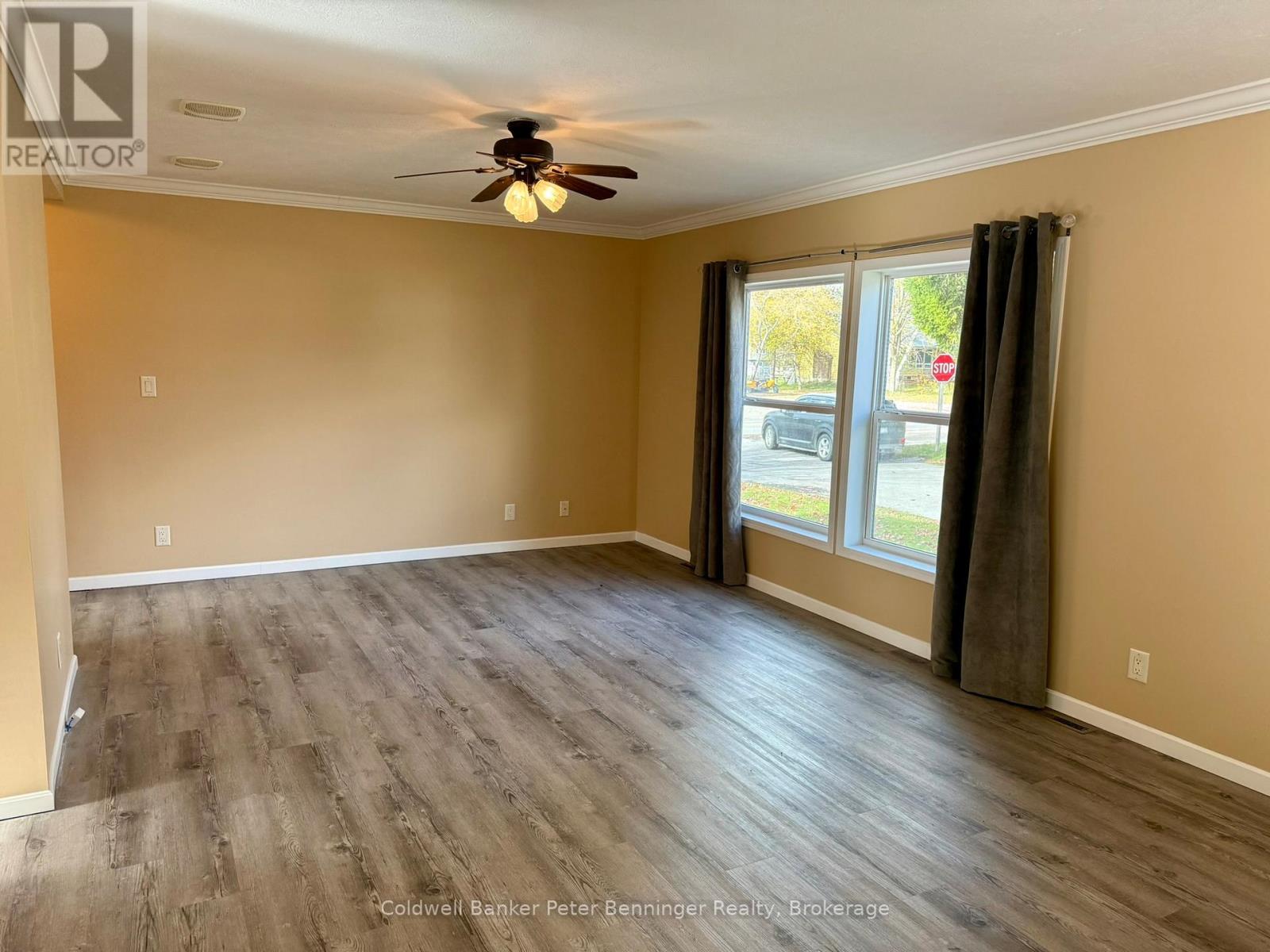 28 Rae Street, Kincardine, Ontario N0G 2T0 - Photo 8 - X12522056