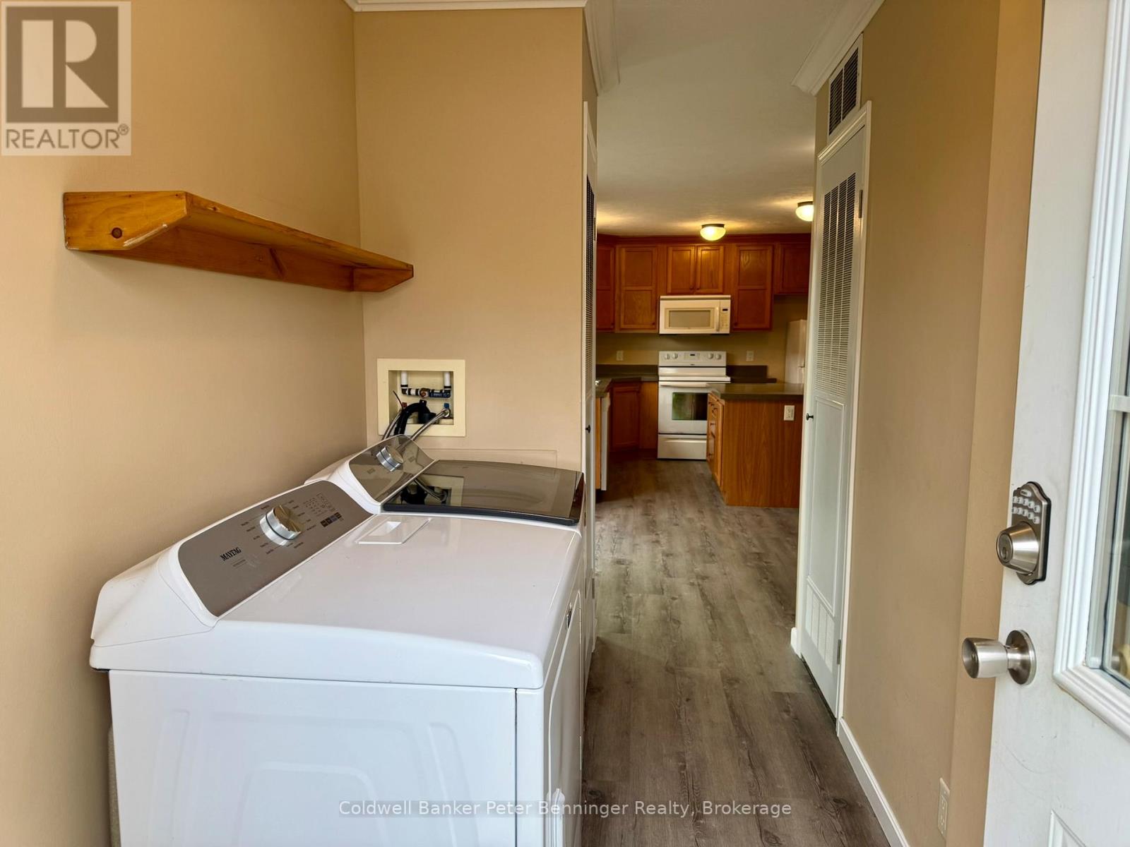 28 Rae Street, Kincardine, Ontario N0G 2T0 - Photo 9 - X12522056