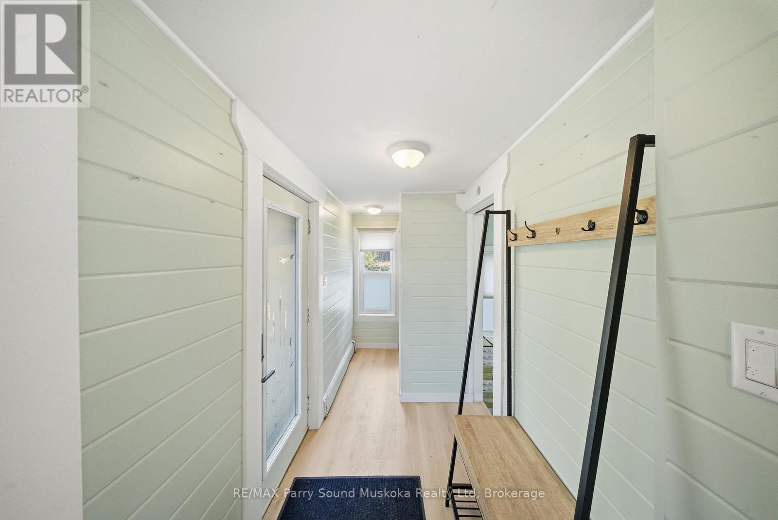 66 Clear Lake Road, Seguin, Ontario P0C 1H0 - Photo 10 - X12522098