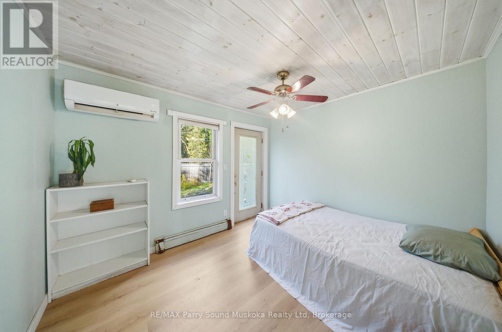 66 Clear Lake Road, Seguin, Ontario P0C 1H0 - Photo 20 - X12522098