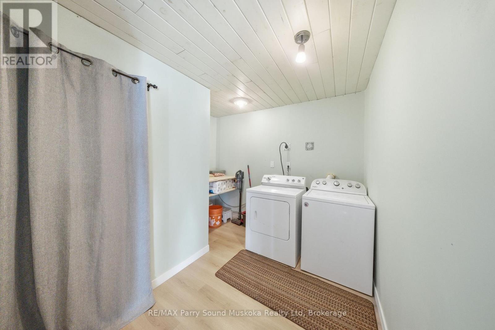 66 Clear Lake Road, Seguin, Ontario P0C 1H0 - Photo 24 - X12522098