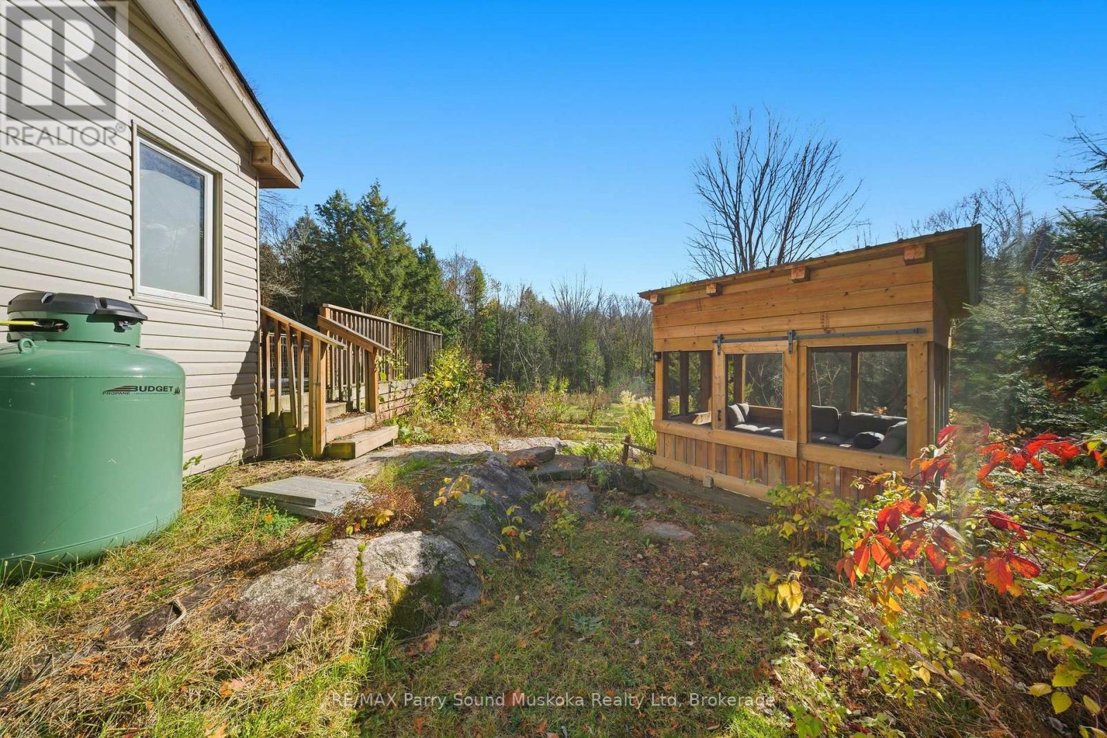 66 Clear Lake Road, Seguin, Ontario P0C 1H0 - Photo 32 - X12522098