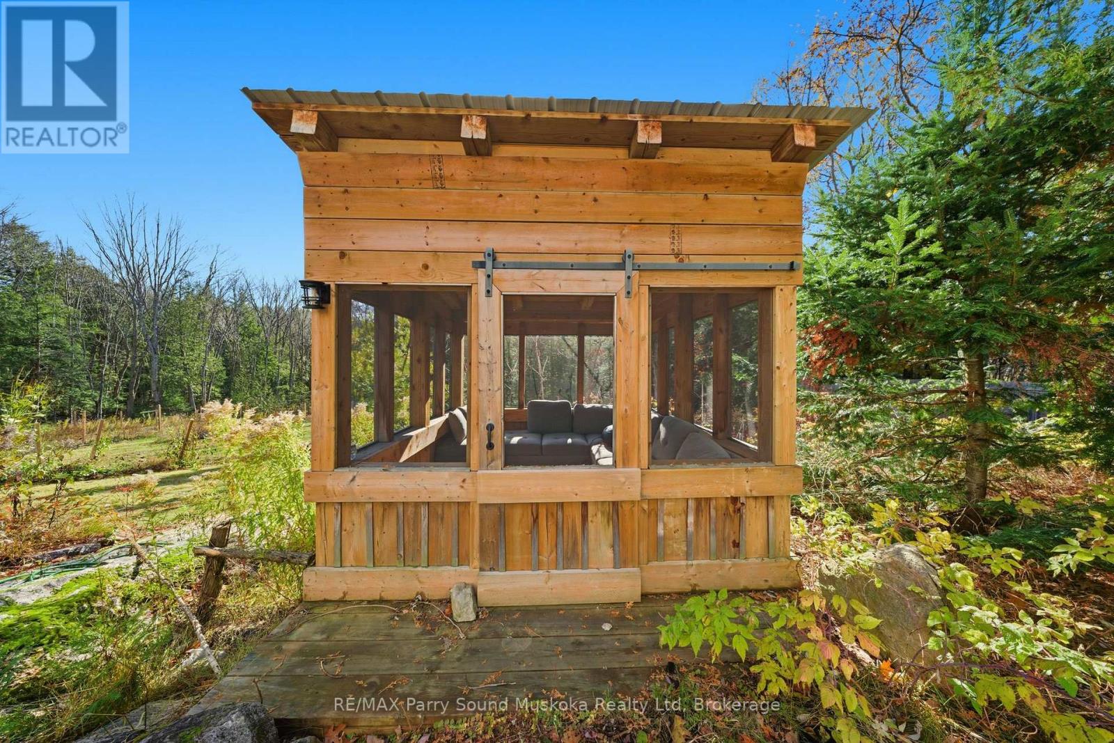 66 Clear Lake Road, Seguin, Ontario P0C 1H0 - Photo 33 - X12522098