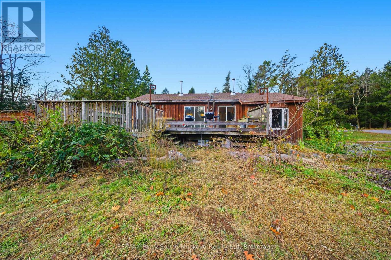 66 Clear Lake Road, Seguin, Ontario P0C 1H0 - Photo 4 - X12522098