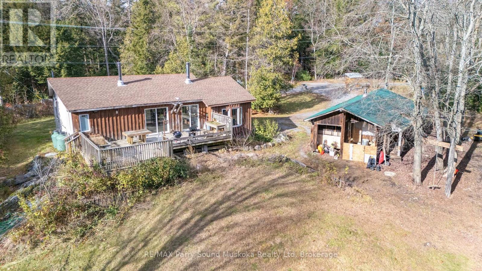 66 Clear Lake Road, Seguin, Ontario P0C 1H0 - Photo 40 - X12522098