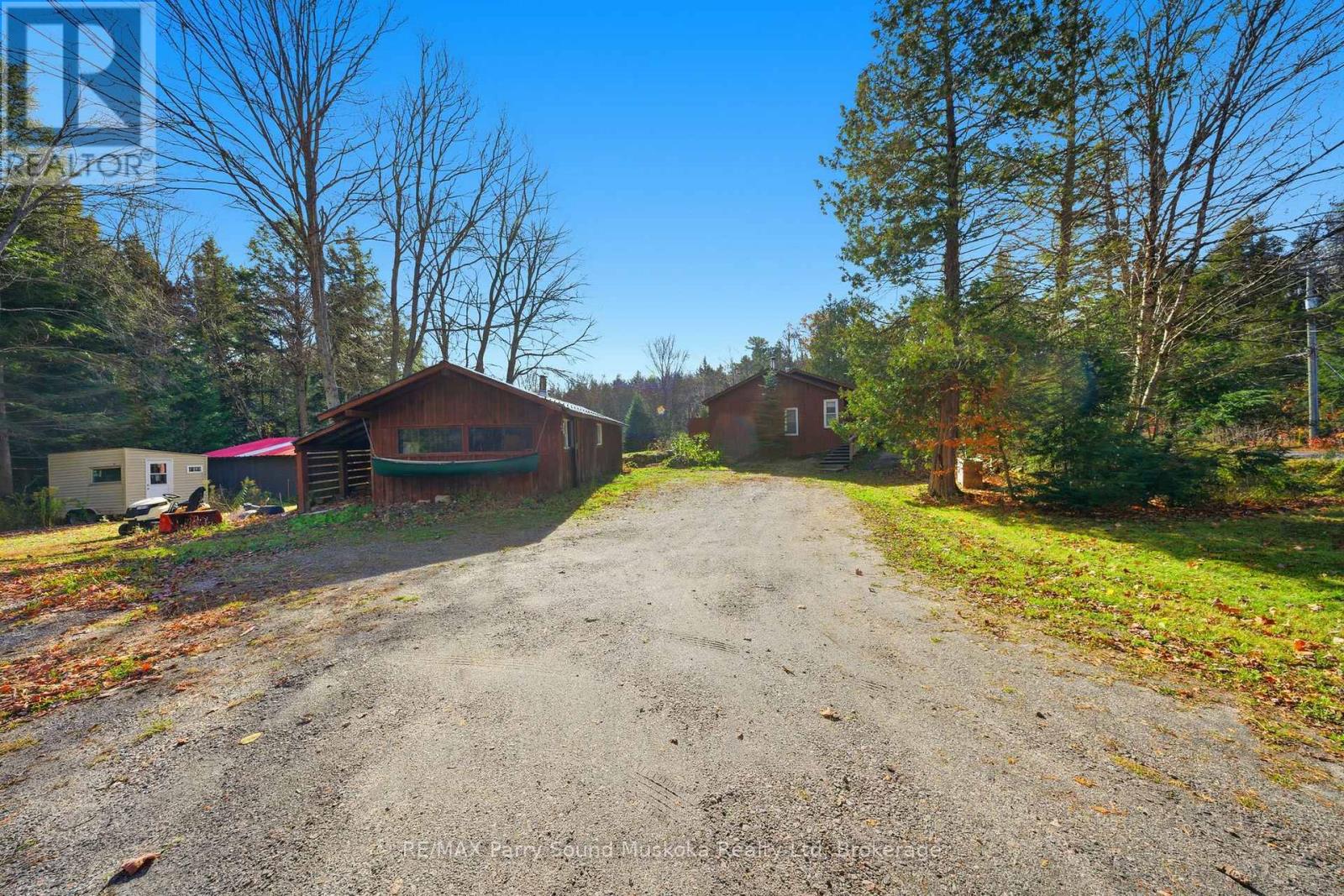 66 Clear Lake Road, Seguin, Ontario P0C 1H0 - Photo 6 - X12522098