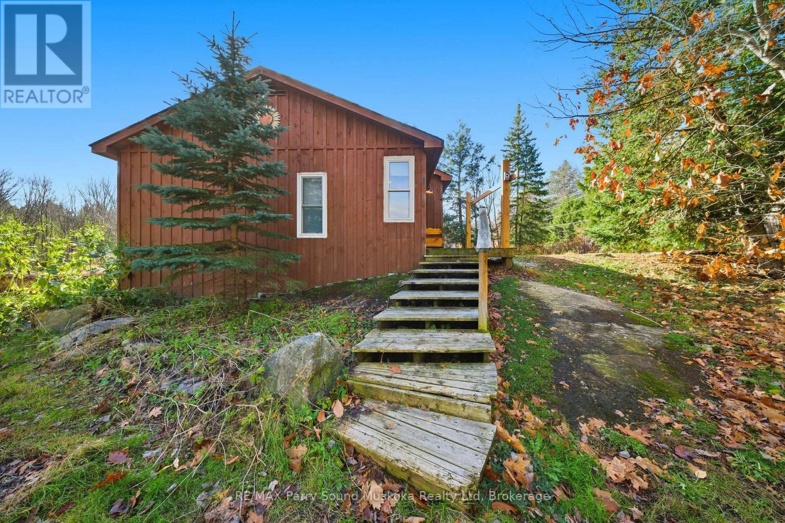 66 Clear Lake Road, Seguin, Ontario P0C 1H0 - Photo 7 - X12522098