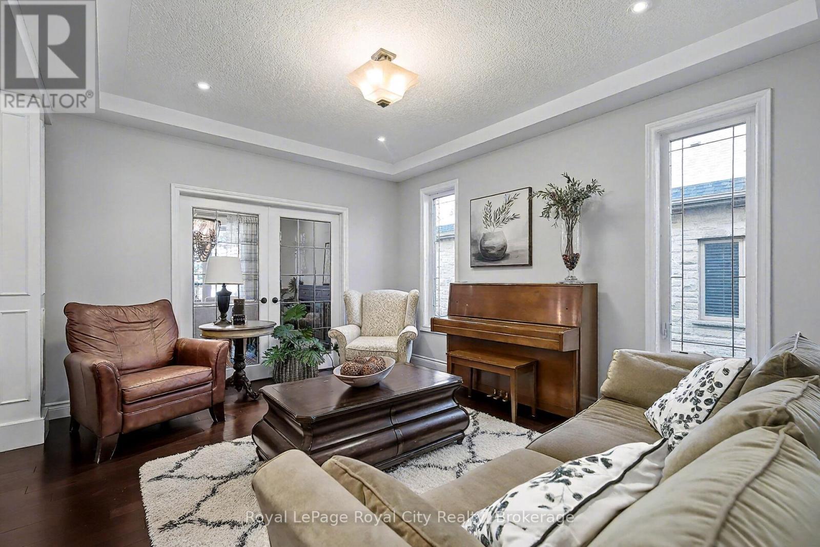 8 Zaduk Place, Guelph, Ontario  N1G 0A7 - Photo 15 - X12522108