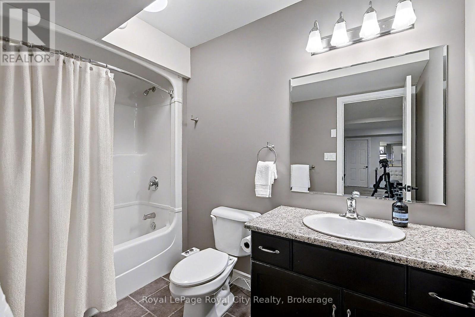 8 Zaduk Place, Guelph, Ontario  N1G 0A7 - Photo 34 - X12522108