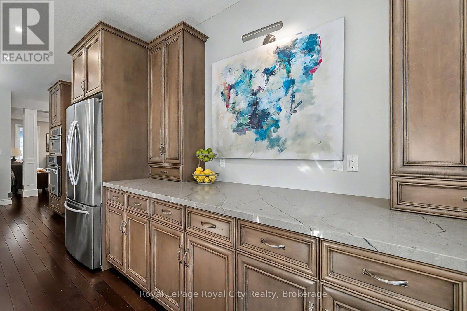 8 Zaduk Place, Guelph, Ontario  N1G 0A7 - Photo 8 - X12522108