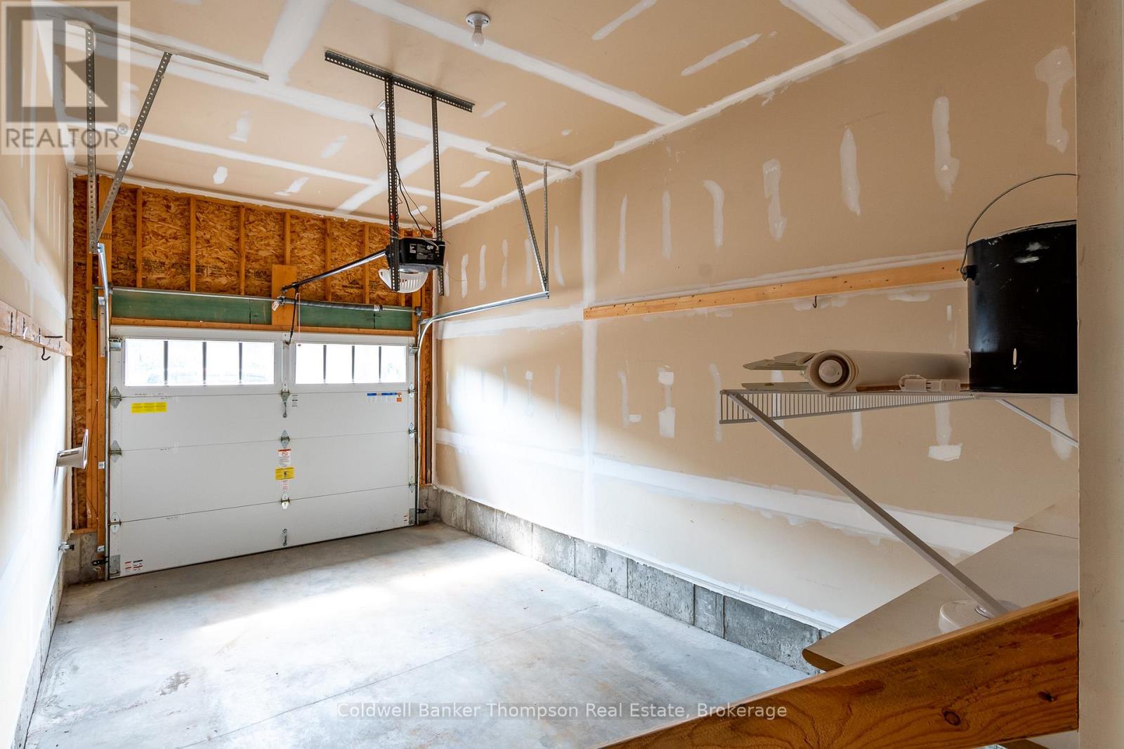 27 Serenity Place Crescent, Huntsville, Ontario P1H 0C4 - Photo 33 - X12522150