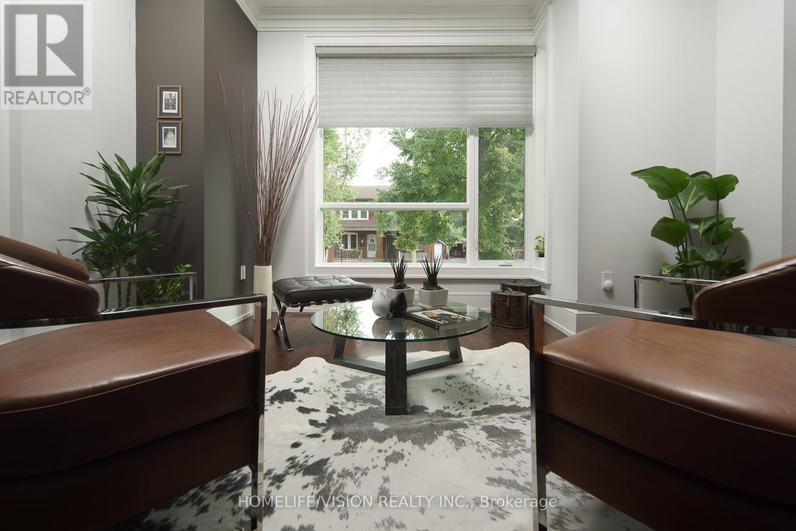 378 MANOR ROAD E, Toronto, Ontario