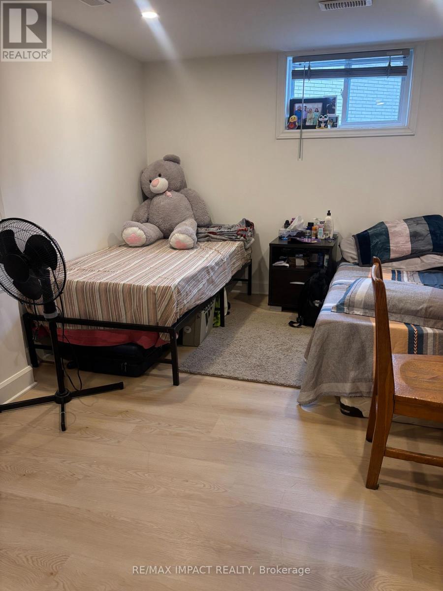 Bsmt - 20 Gillrie Court, Brantford, Ontario  N3R 2Z9 - Photo 2 - X12521710