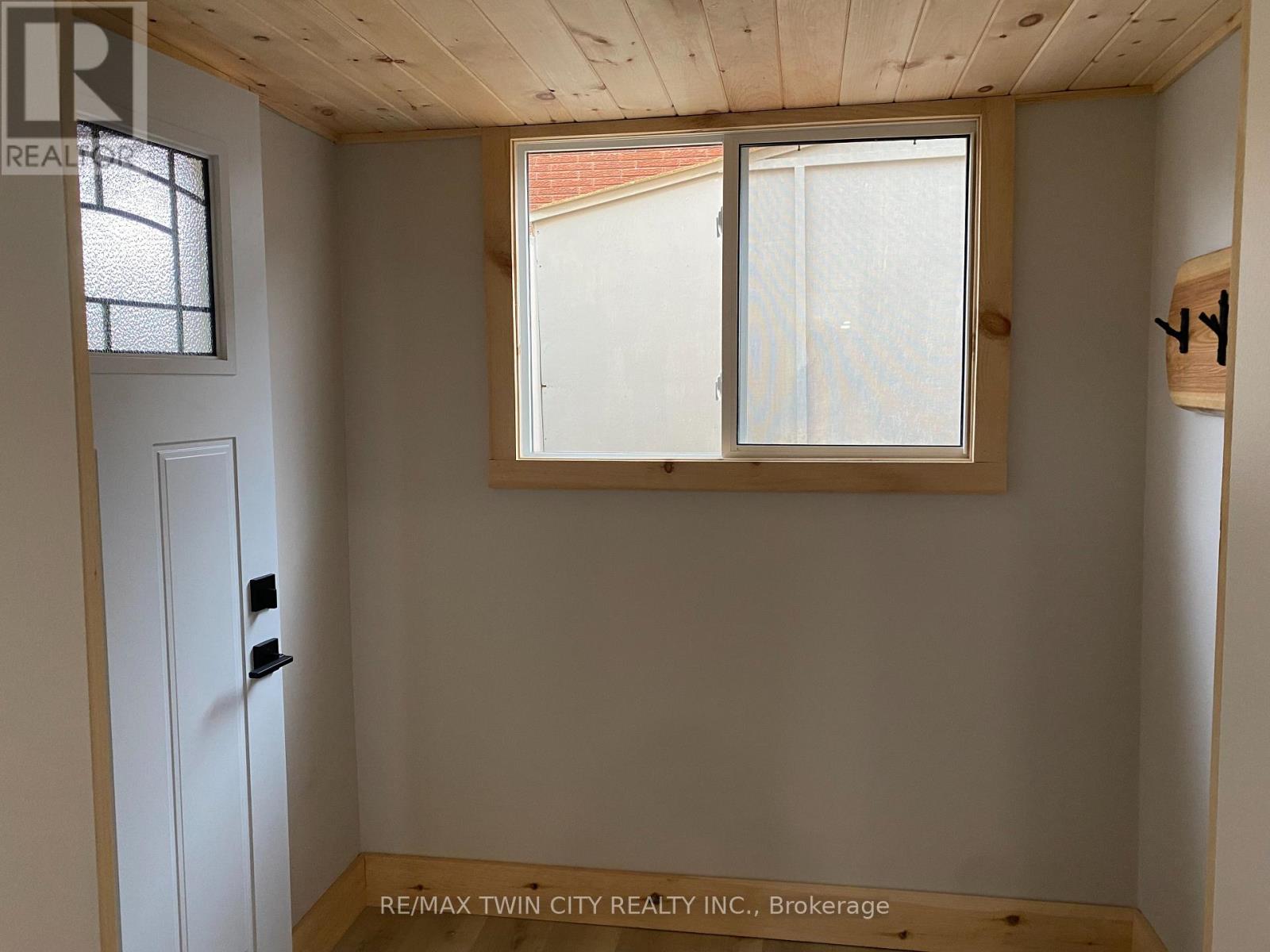 1067 Bernhardt Street, Cambridge, Ontario  N3H 2X9 - Photo 16 - X12521718