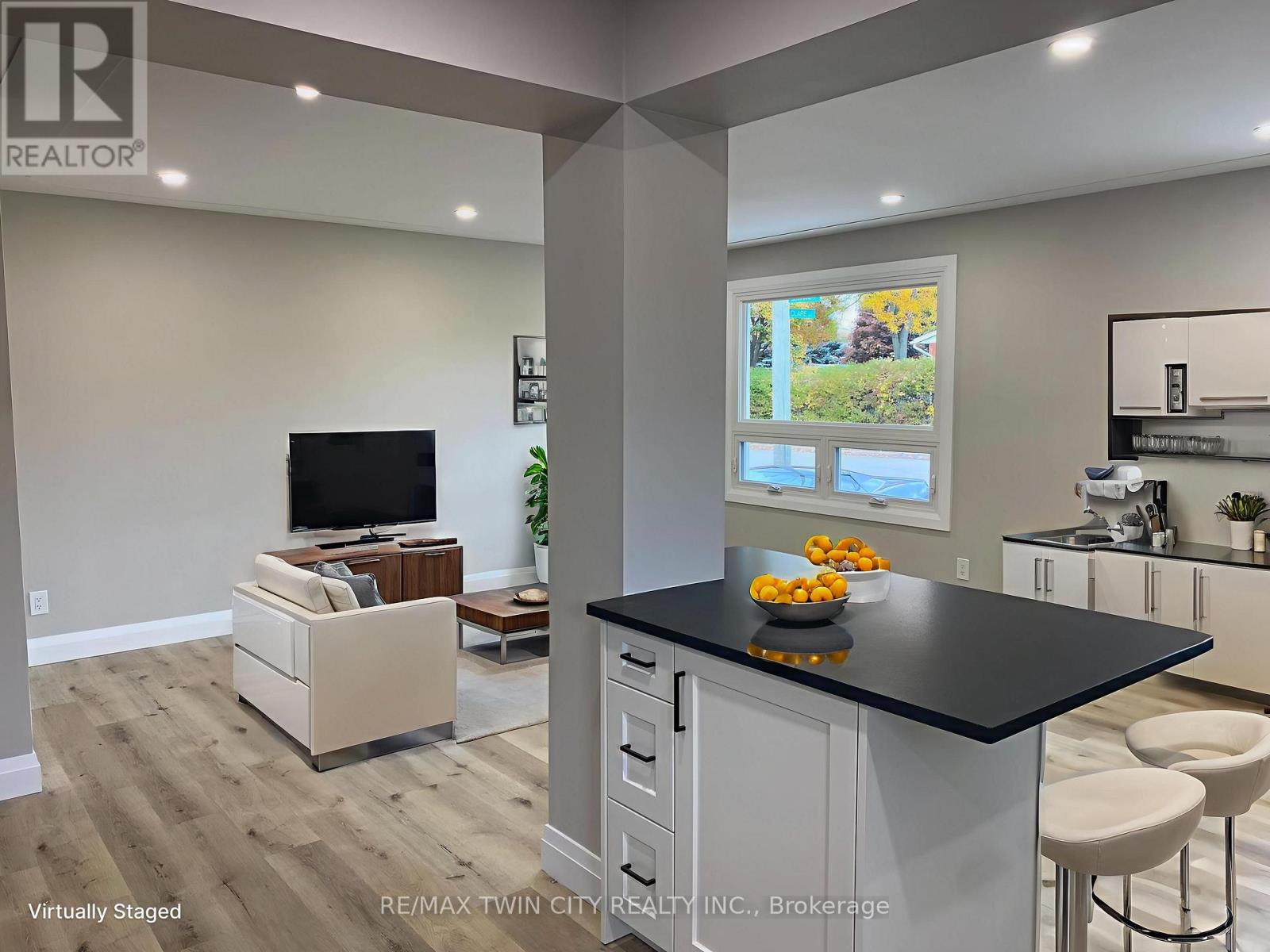 1067 Bernhardt Street, Cambridge, Ontario  N3H 2X9 - Photo 4 - X12521718