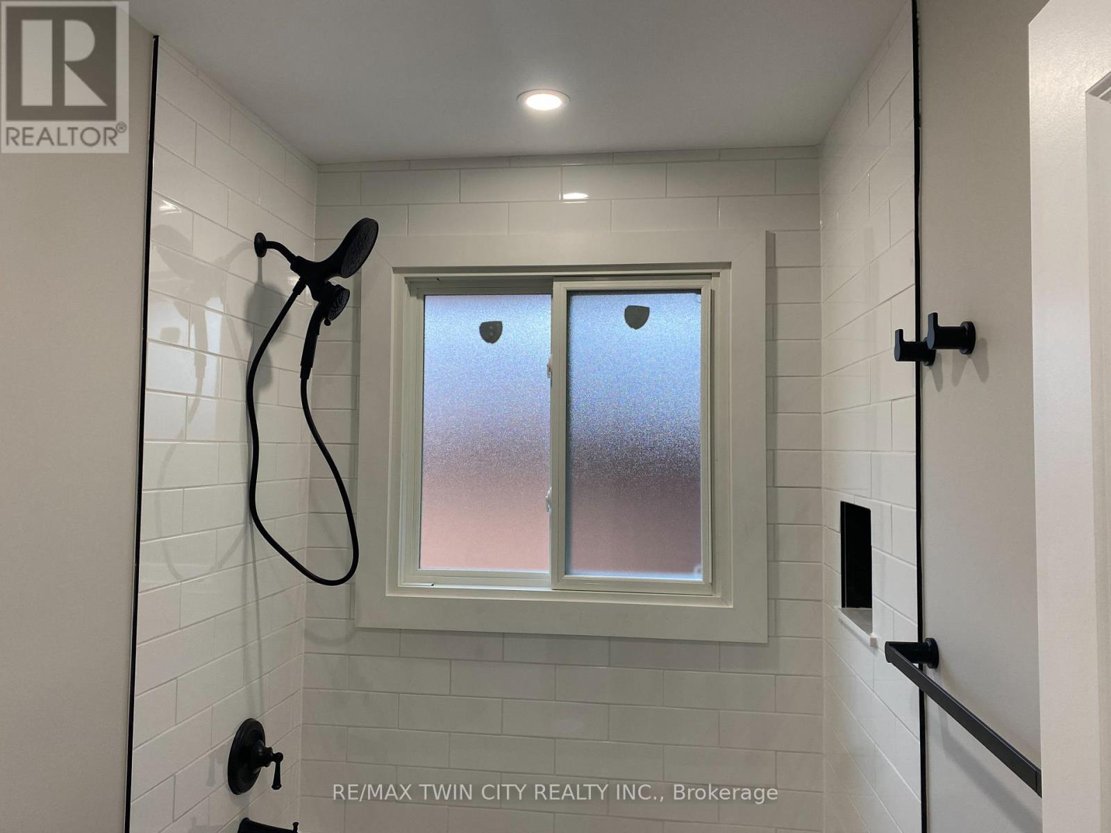 1067 Bernhardt Street, Cambridge, Ontario  N3H 2X9 - Photo 9 - X12521718