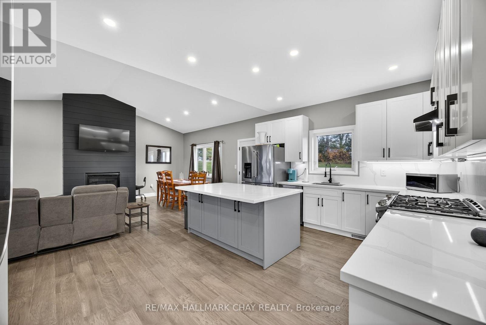 122 Day Drive, Kawartha Lakes, Ontario  L3V 6H5 - Photo 14 - X12521736