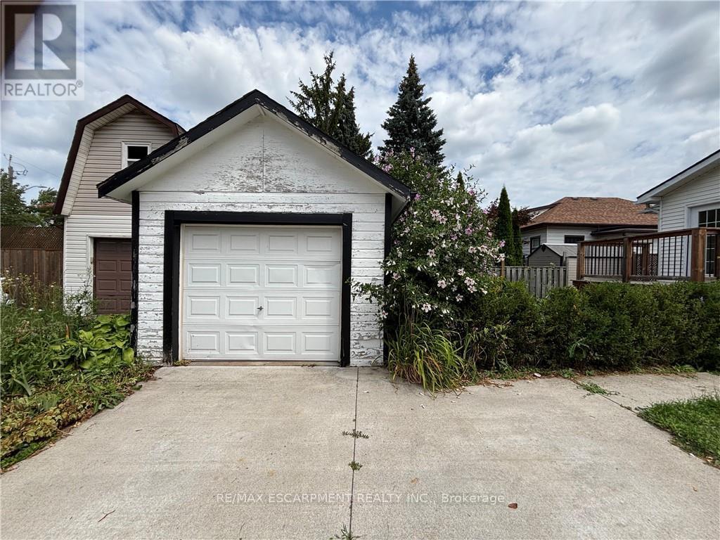 9 Grantham Avenue S, St. Catharines, Ontario  L2P 3B3 - Photo 19 - X12521774