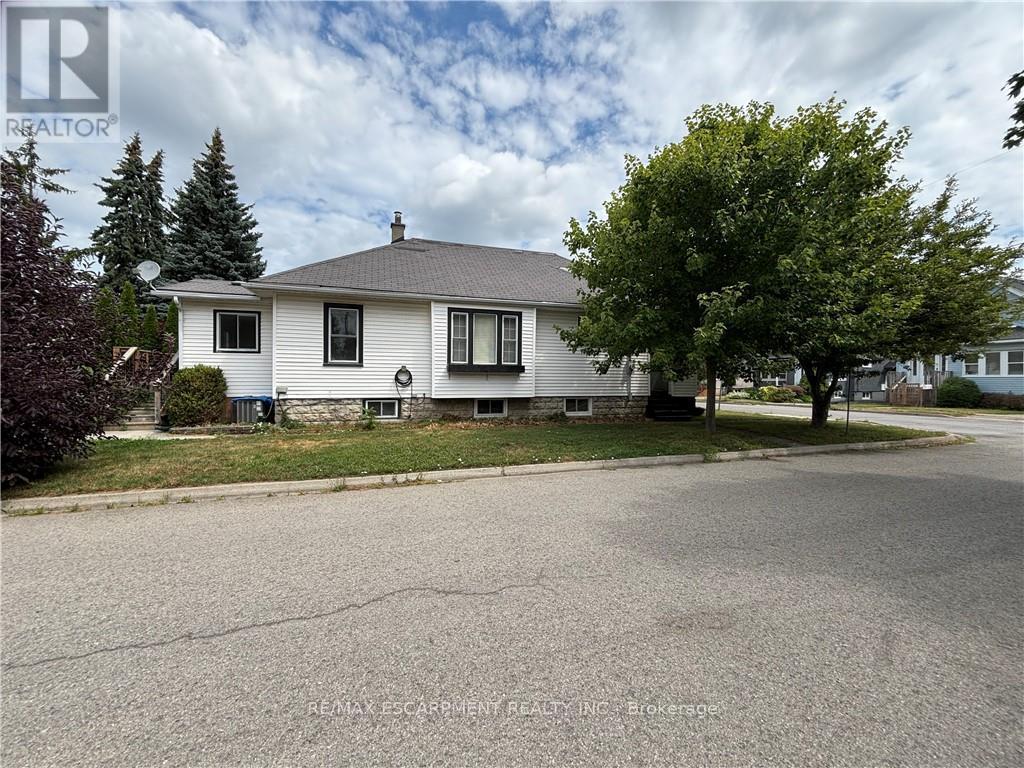 9 Grantham Avenue S, St. Catharines, Ontario  L2P 3B3 - Photo 6 - X12521774