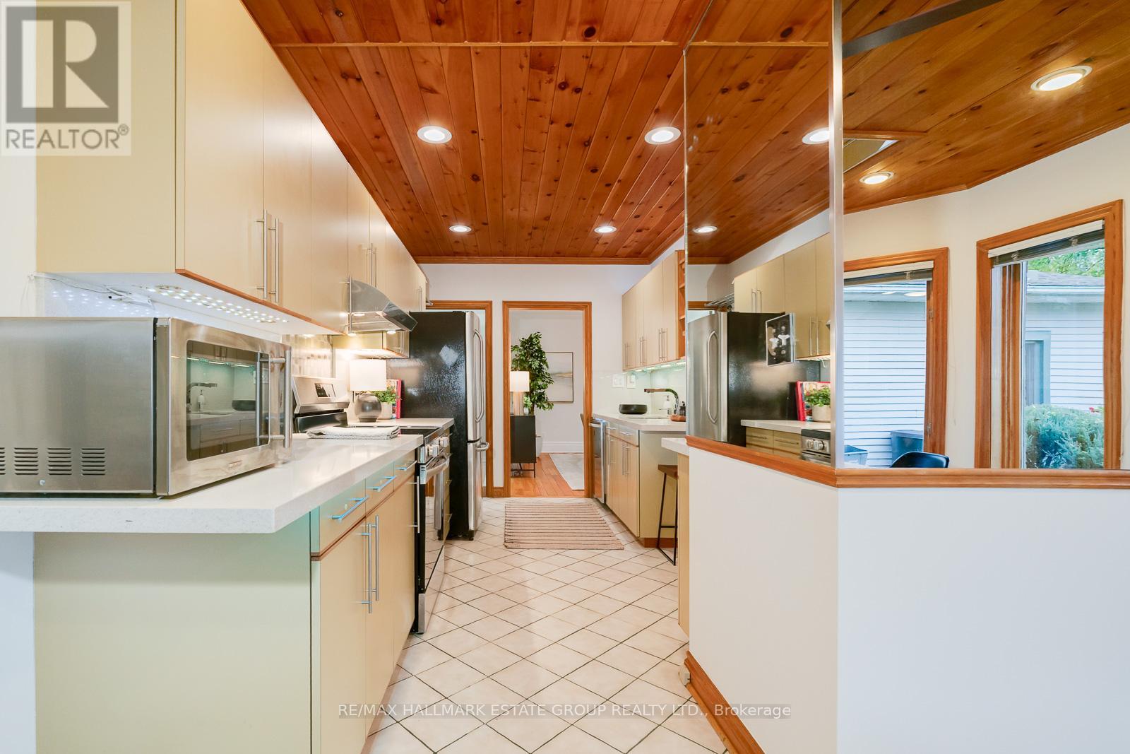 88 Dawes Road, Toronto, Ontario M4C 5B4 - Photo 13 - E12521314