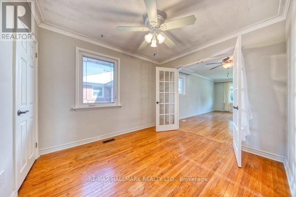 Main - 8 Brantwood Drive, Toronto, Ontario  M1H 2G6 - Photo 13 - E12521642