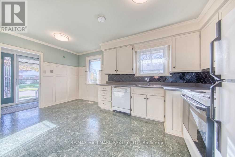 Main - 8 Brantwood Drive, Toronto, Ontario  M1H 2G6 - Photo 6 - E12521642