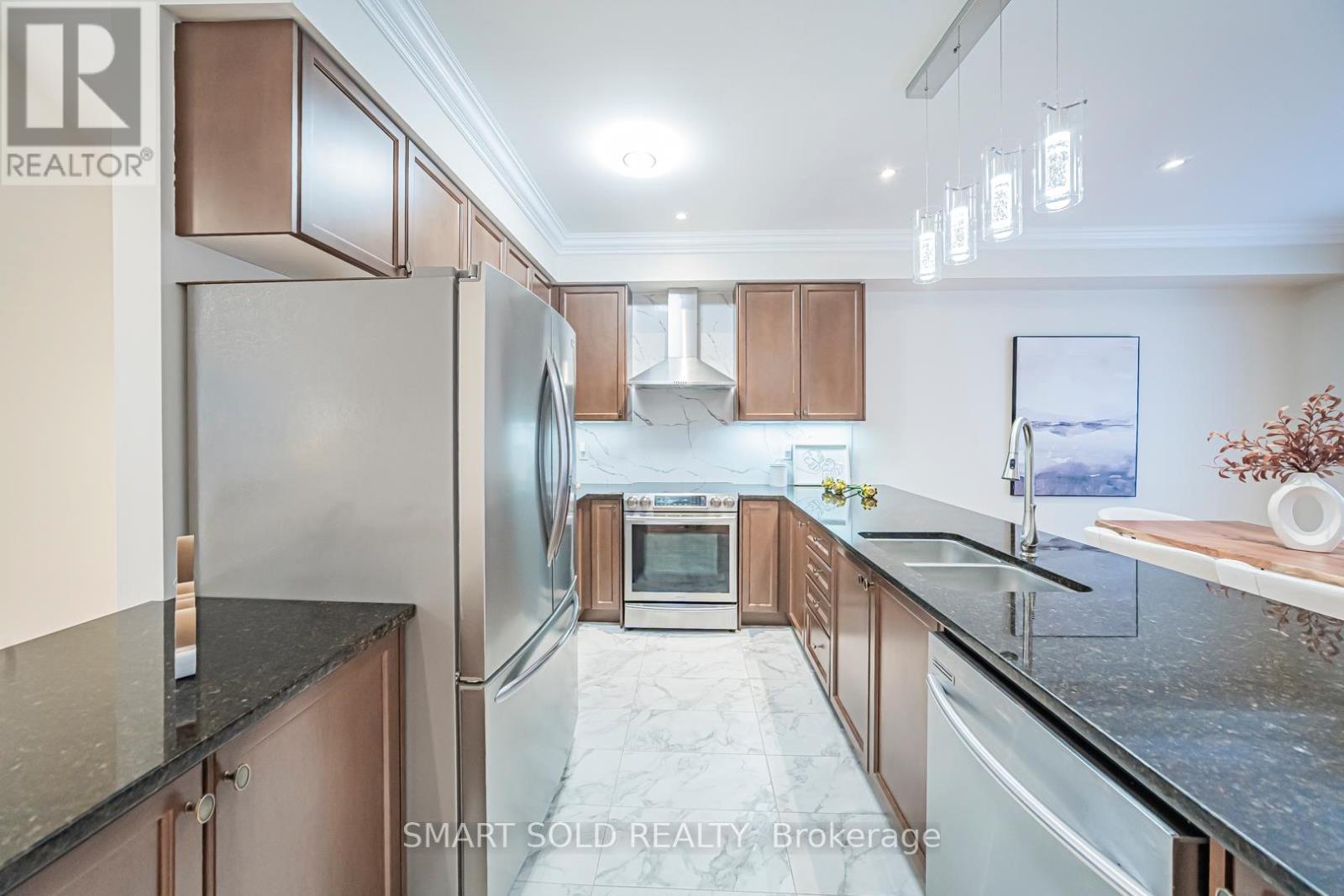 92 William Saville Street, Markham, Ontario  L3R 9S3 - Photo 11 - N12521498