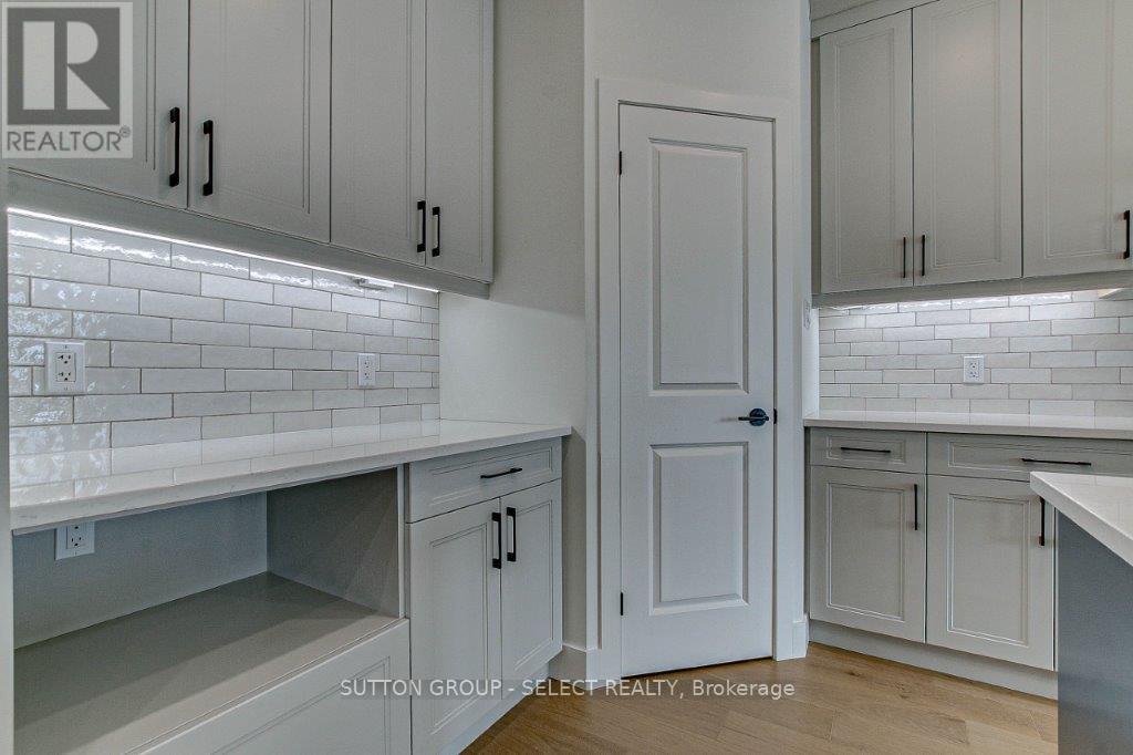 Photo 11 of 31 for 148 Foxborough Place