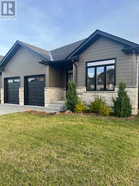 Photo 2 of 31 for 148 Foxborough Place