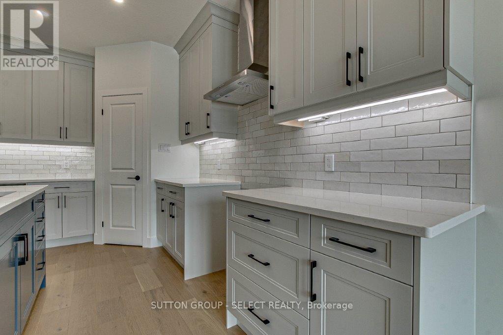 Photo 8 of 31 for 148 Foxborough Place