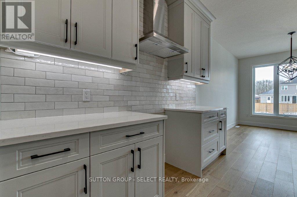 Photo 9 of 31 for 148 Foxborough Place