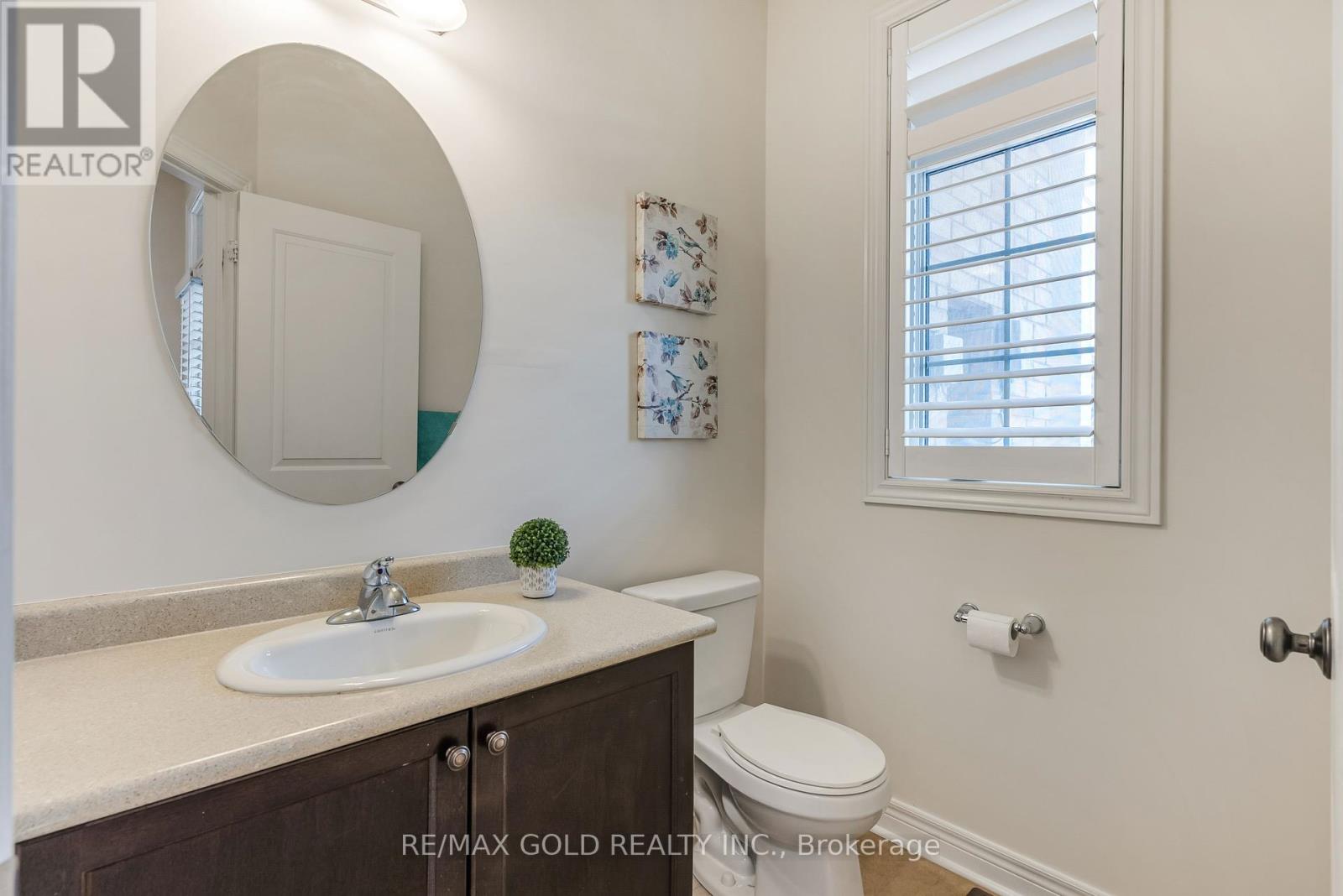 7 Mccardy Court, Caledon, Ontario  L7C 3X1 - Photo 8 - W12285873