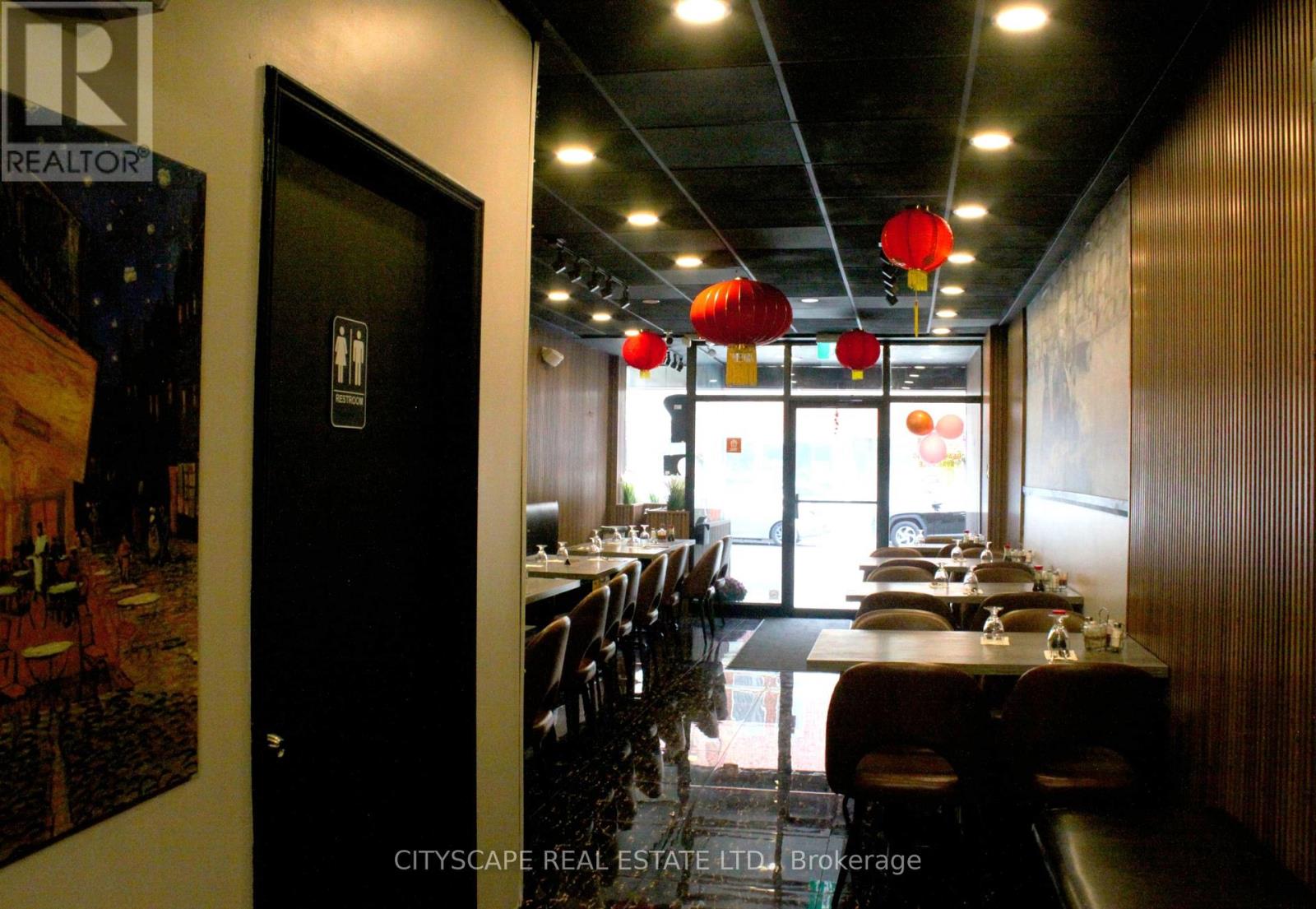 220 Main Street E, Milton, Ontario  L9T 1N8 - Photo 11 - W12497846