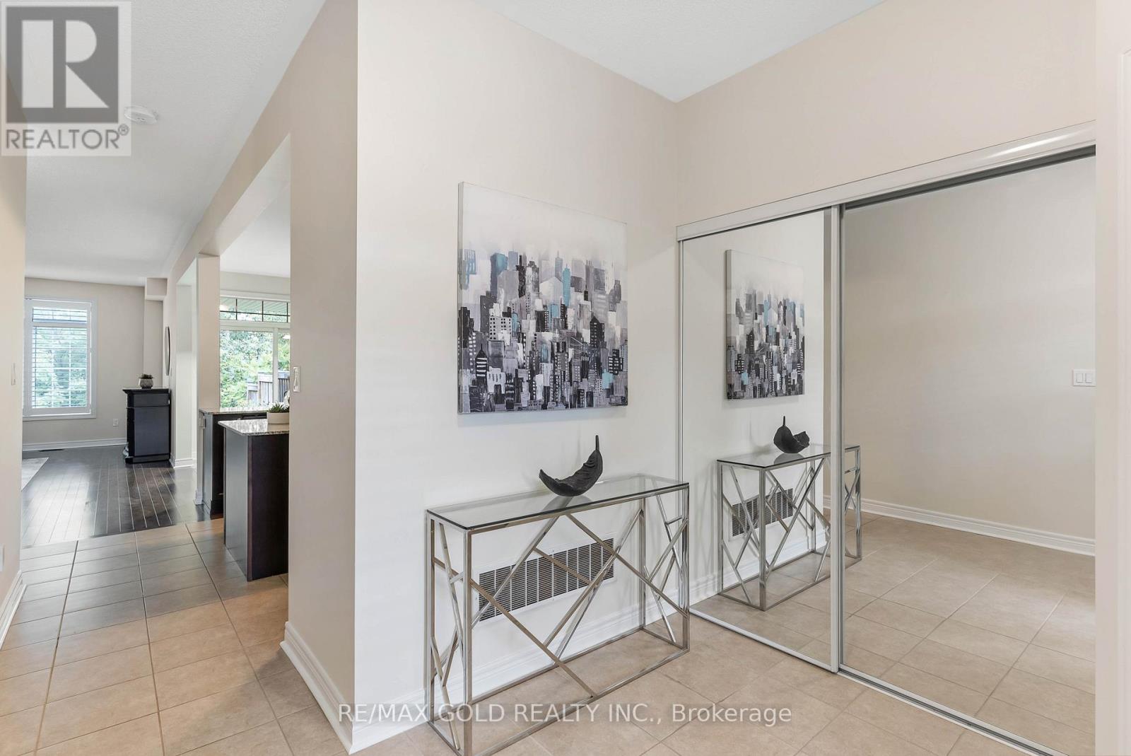 7 Mccardy Court, Caledon, Ontario  L7C 3X1 - Photo 6 - W12285873