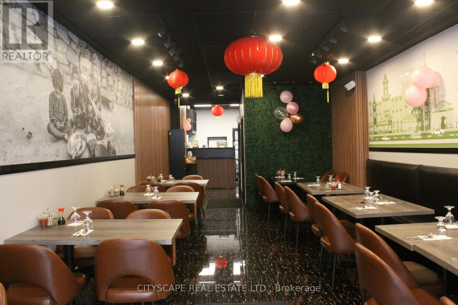 220 Main Street E, Milton, Ontario  L9T 1N8 - Photo 7 - W12497846