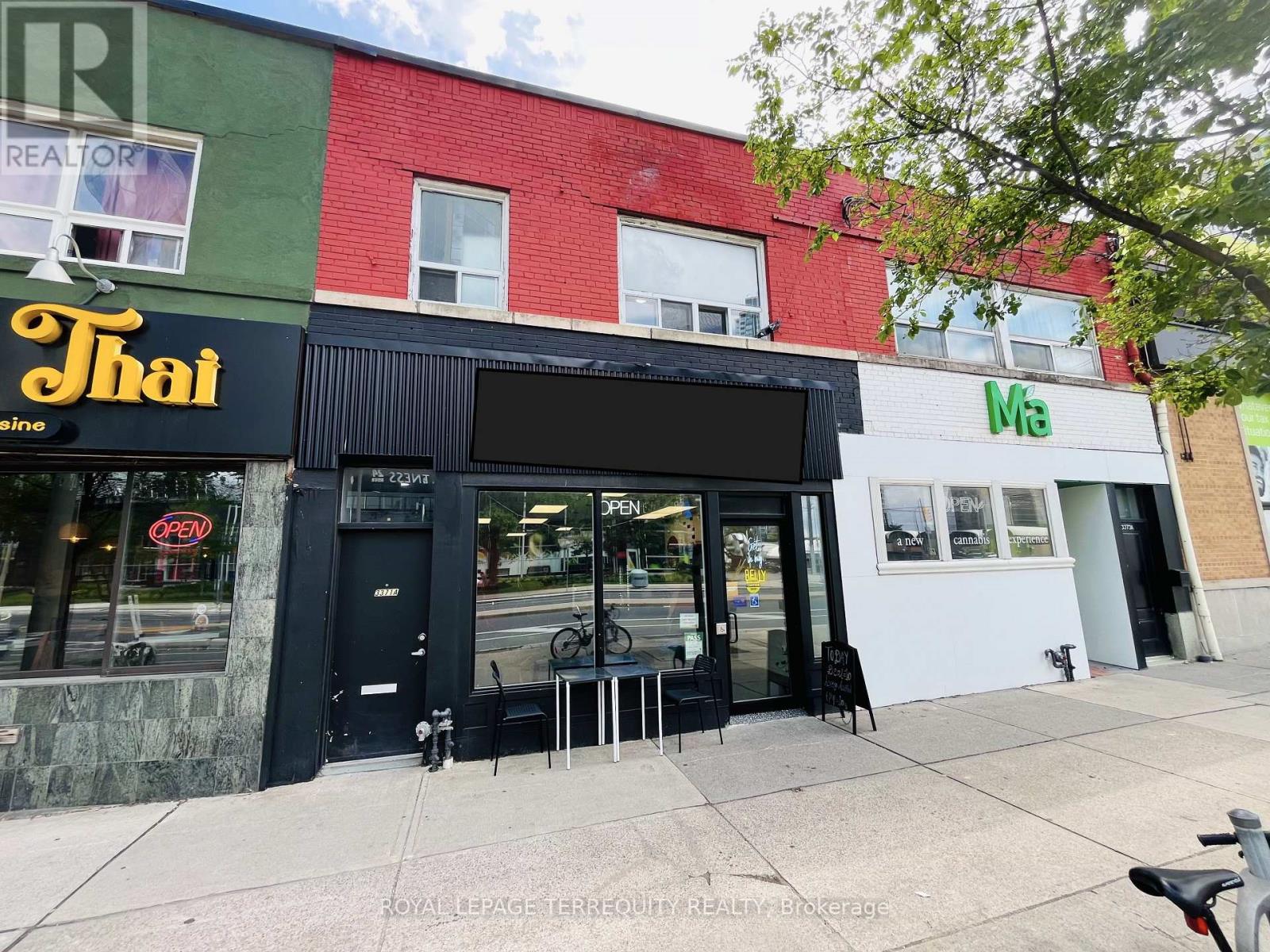 3371 Bloor Street W, Toronto, Ontario  M8X 1G2 - Photo 2 - W12521624