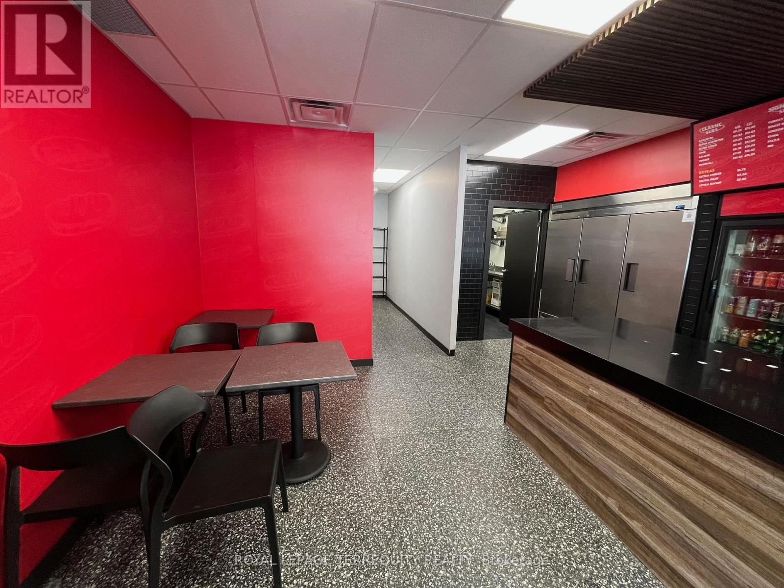 3371 Bloor Street W, Toronto, Ontario  M8X 1G2 - Photo 8 - W12521624