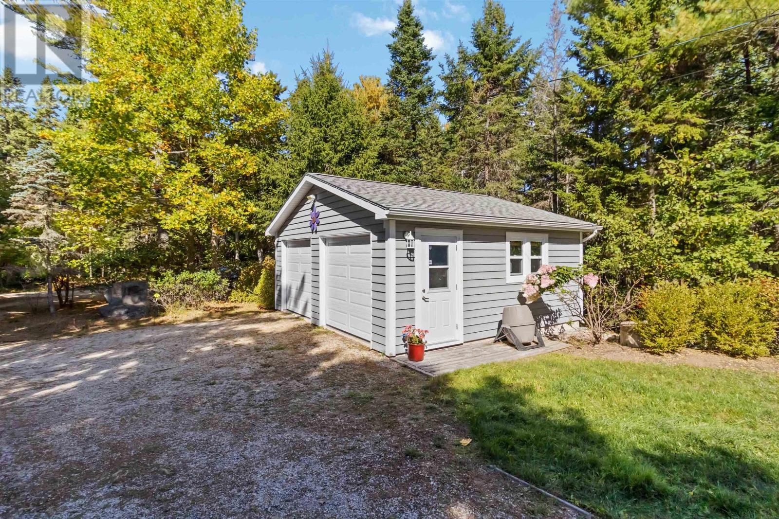 135 Borgalds Shore Drive, 135 Borgels Shore Drive, Chester Basin, Nova Scotia  B0J 1K0 - Photo 36 - 202525656